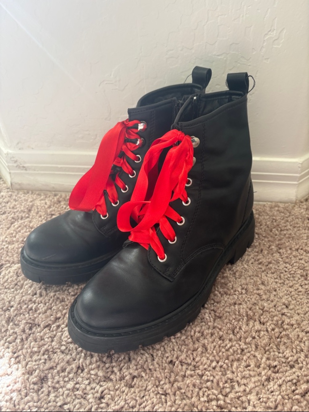 Madden Girl Gwinn Black Combat Boots with Red Ribbon Laces Size 6.5M